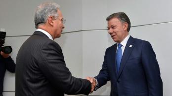 Alvaro-Uribe-y-Juan-Manuel-Santos.jpg
