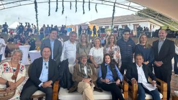 COLOMBIA-EL-PAIS-DE-LA-BELLEZA.-Foto_-Twitter-@AnatoNacional.jpg