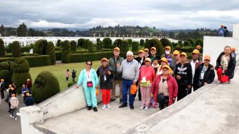 Casi-600-adultos-mayores-de-Tocancipa-tuvieron-su-primera-experiencia-de-viaje-internacional.jpg
