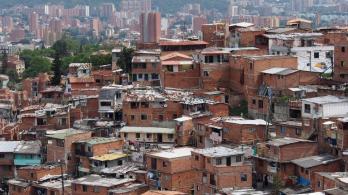 Comuna-13-Medellin.jpg