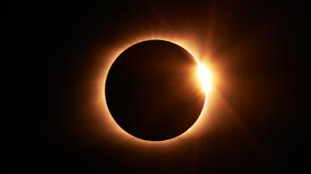 Eclipse-Lunar-Largo.jpg