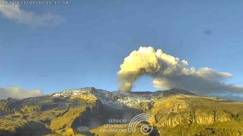 Ejercito-despliega-tropas-en-Caldas-por-emergencia-en-el-Nevado-del-Ruiz.jpg