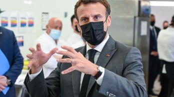 Emmanuel_macron_cachetada.jpg