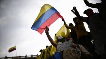 En-vivo-asi-avanzan-las-marchas-por-el-Dia-del-Trabajo-en-Colombia.jpg