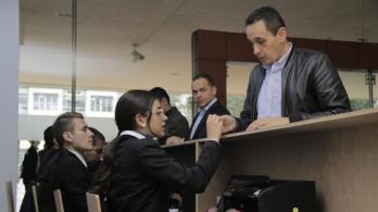 Gobierno-y-sindicatos-acordaron-aumento-de-146-en-salario-a-funcionarios-publicos.jpg