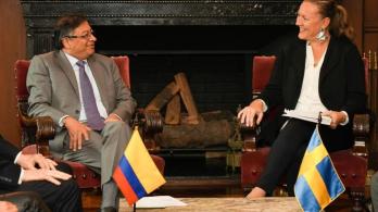 Gustavo-Petro-Embajadora-Suecia-Mesa-Dialogo-eln.jpg