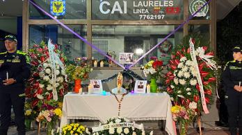 Homenaje-Policias-asesinados-en-Bosa.jpg