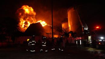 Incendio-Bravo-Petroleum-Barranquilla.jpg