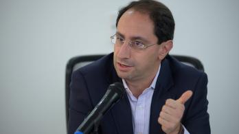 Jose-Manuel-Restrepo-ministro-de-Hacienda-scaled.jpg