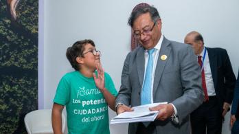 Jovenes-reaccionan-al-discurso-del-presidente-Petro-en-la-COP27.jpg