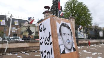 Macron-promulgo-su-impopular-reforma-de-las-pensiones-en-Francia.jpg