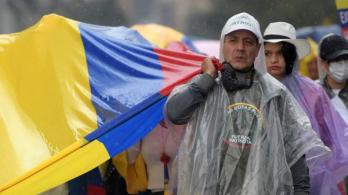 Marchas-en-Colombia-contra-reformas-del-gobierno-Petro.jpg