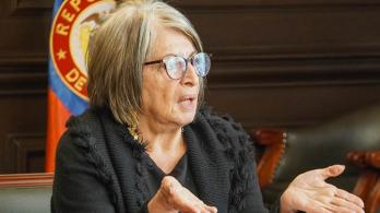 Ministra-Cecilia-Lopez-y-la-compra-de-tierras-a-campesinos.jpg