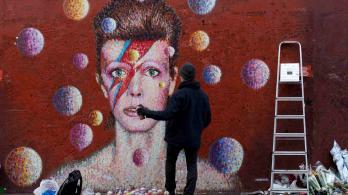 Mural-homenaje-a-David-Bowie-AFP.jpg