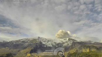 Nevado-del-Ruiz-Petro-pide-acelerar-evacuacion-preventiva-de-2.500-familias.jpg
