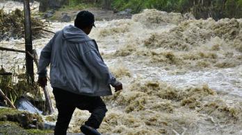 Onda-tropical-en-el-Caribe-podria-convertirse-en-ciclon.jpg