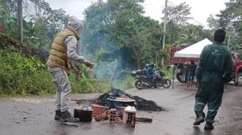 Paro-de-transportadores-en-Viota-Cundinamarca.jpg