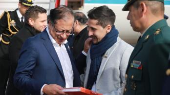Presidente-Gustavo-Petro-firmo-el-‘Compromiso-de-Santiago-en-Chile.jpg