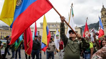 ProtestaMilitaresRetirados-1.jpg