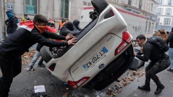Protestas-en-Paris.jpeg