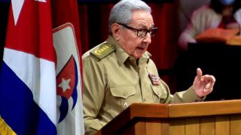 Raul_castro_comunista.jpg