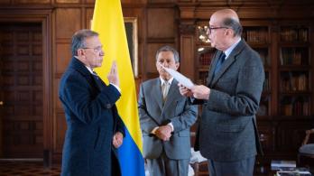 Roy-Barreras-se-posesiono-como-embajador-de-Colombia-en-Reino-Unido.jpg