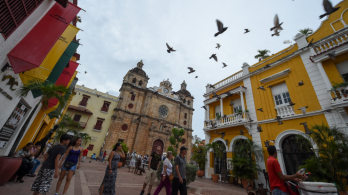 Turistas-en-Cartagena-Bolivar.png