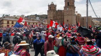 Un-muerto-deja-enfrentamientos-con-la-policia-en-Peru.jpg