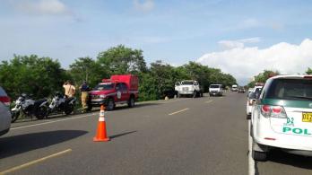 Via-Santa-Marta-Barranquilla-sera-vigilada-para-evitar-retenes-ilegales.jpg
