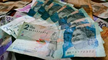 dinero-colombiano-salario-minimo.jpg