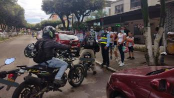 golpiza-guarda-de-transito-bucaramanga.jpg
