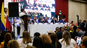 gustavo-petro-alcaldes-fedemunicipios.jpg