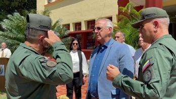 mindefensa-ivan-velasquez-reunion-vladimir-padrino-2.jpg