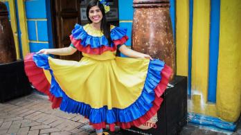 mujer-vestido-colombia.jpg