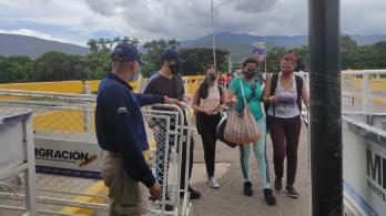 paso-fronterizo-venezuela.jpg