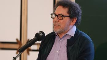 pastor-alape-hablando.jpg