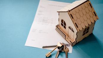 real-estate-6688945_1280.jpg