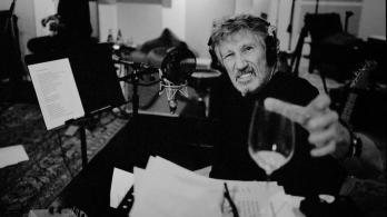 roger-waters.jpg
