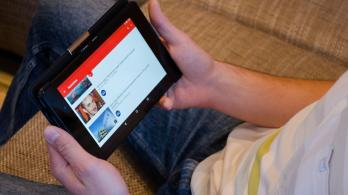 youtube-youtubers-tablet.jpg