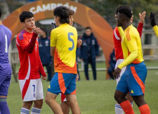 Selección Colombia en partido en El Catatumbo. / Foto: FCF.