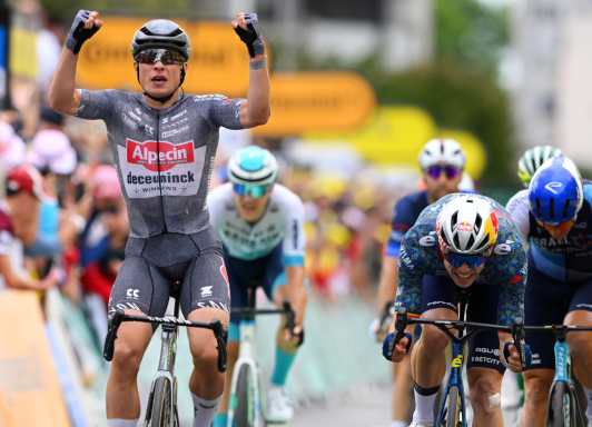 Jasper Philipsen volvió al triunfo en la etapa 8 de La Vuelta 2025