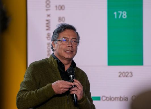 Presidente Petro durante alocución presidencial sobre salud