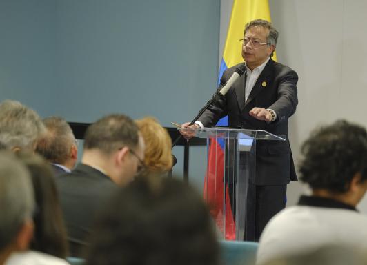 Petro denuncia existencia del "cartel de Bogotá" y revela trama de corrupción