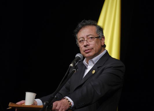 Presidente denuncia "persecución política" tras anulación de sanción por camiones de basura y culpa al "Vargasllerismo"