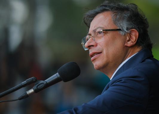 Petro tras nueva revelación de vínculos de élites empresariales con paramilitarismo