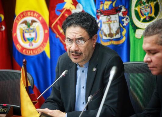 Iván Cepeda denuncia campaña de desprestigio en su contra.