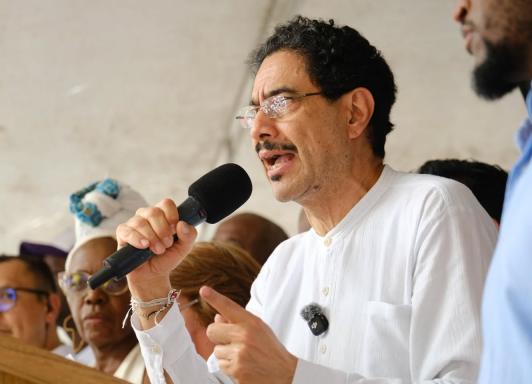 Medios han tomado partido por la extrema derecha: Iván Cepeda