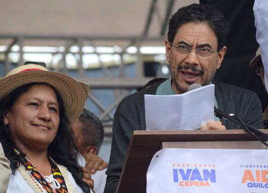 Iván Cepeda calificó de racistas palabras de Uribe