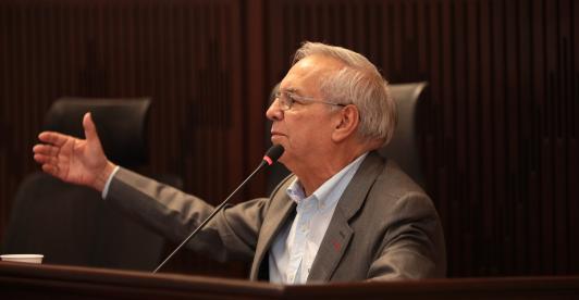 "Día sin IVA es pésimo negocio para el Estado y los empresarios": minHacienda