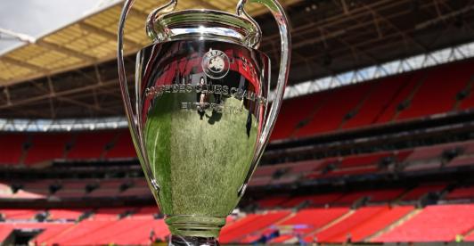 Bolsa de premios en la final de la Champions League. / Foto: X UEFA.